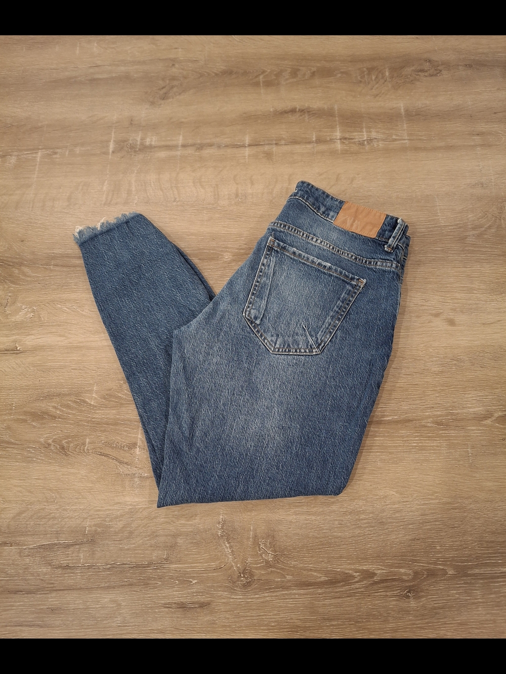 Zara Distressed Rhinestone Button Skinny Jeans Women's 10 Medium Wash